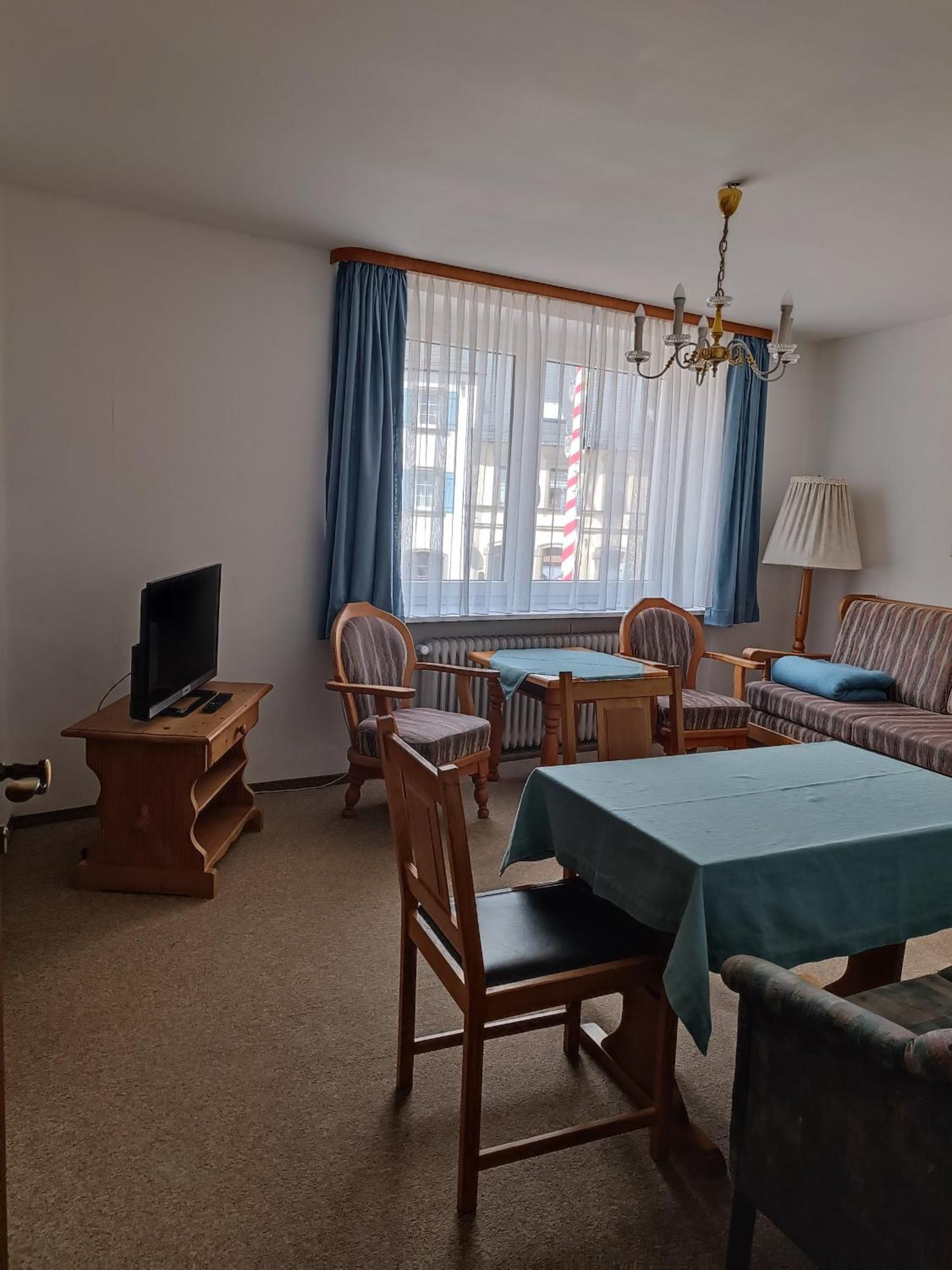 Jägerhof Hotel *